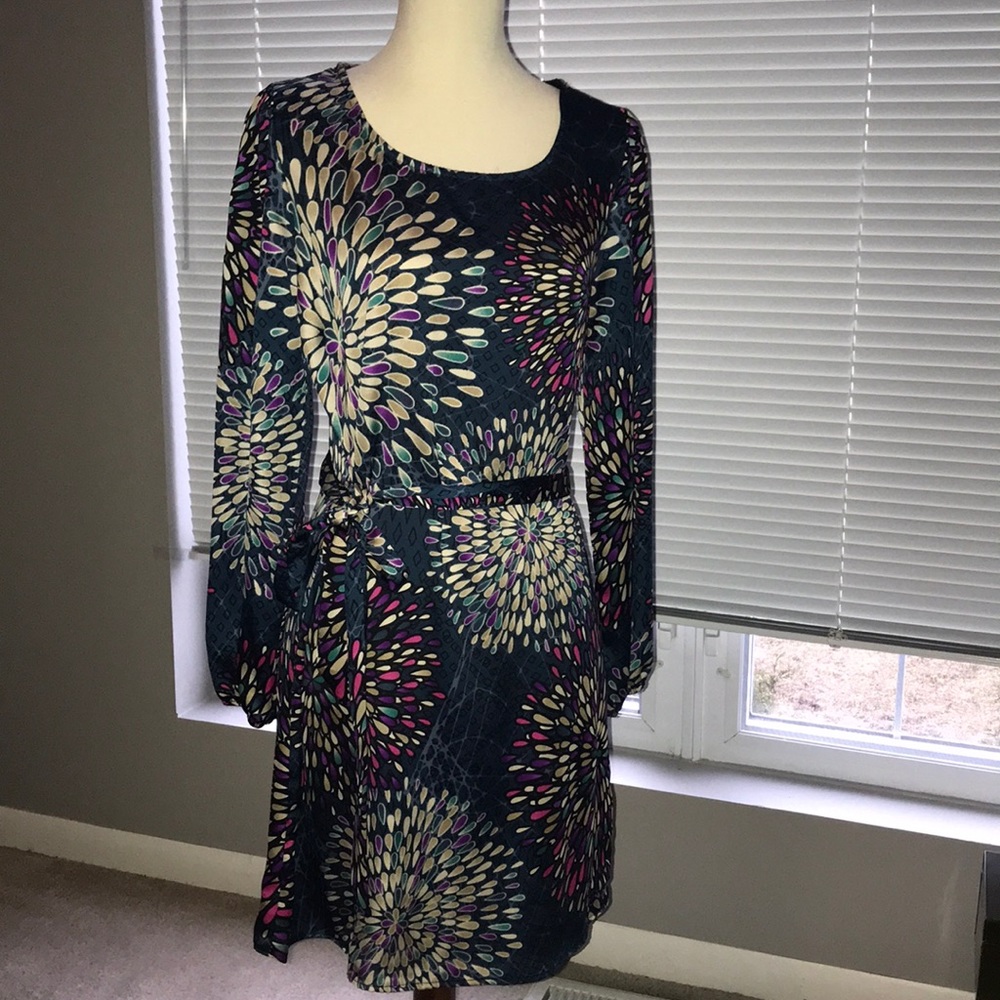 NWT DRESS WITH TIE WAIST